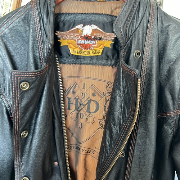 Harley Davidson Leather Jacket - Picture 4 of 5